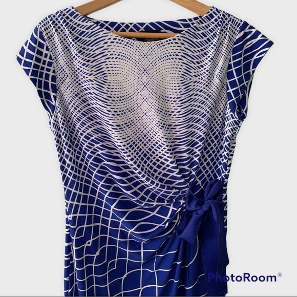 Just Taylor Dress - Picture 2 of 8